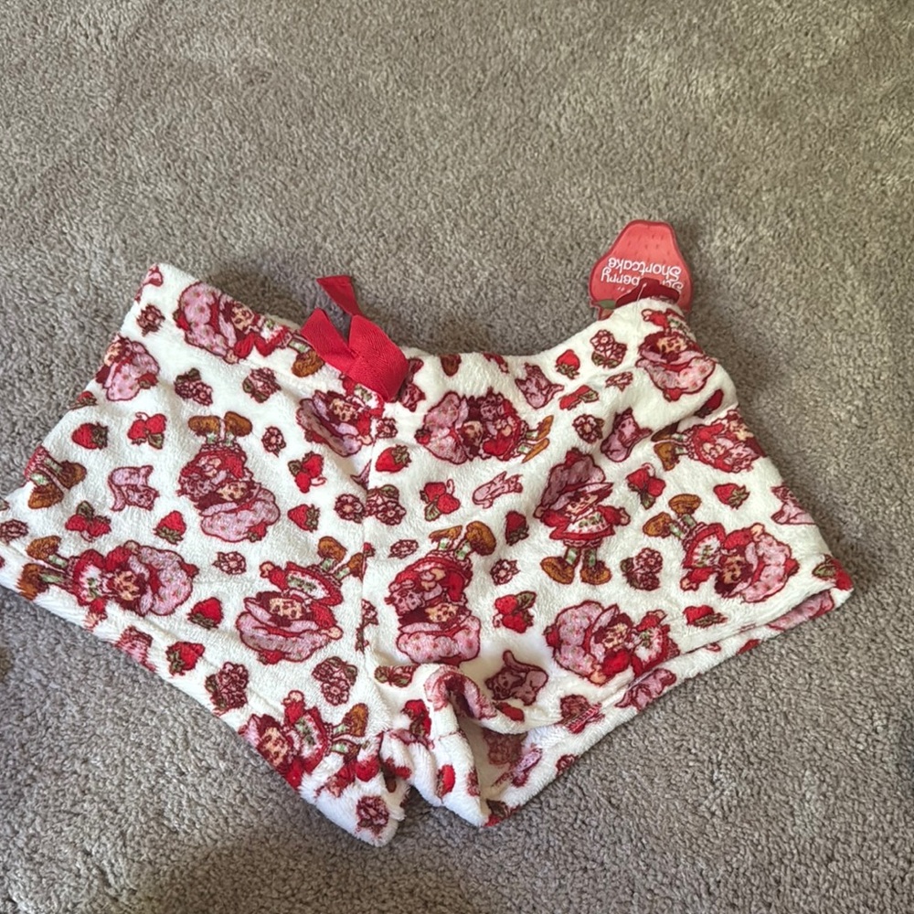 Straberey shortcake shorts